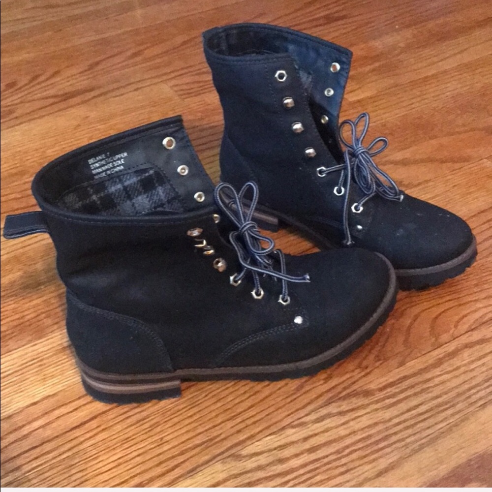 Black Delanie combat boots - Picture 4 of 4